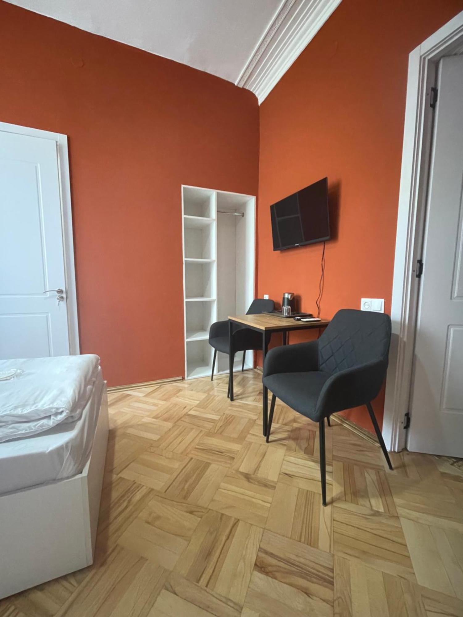 Guest House Top Floor Telavi Quarto foto